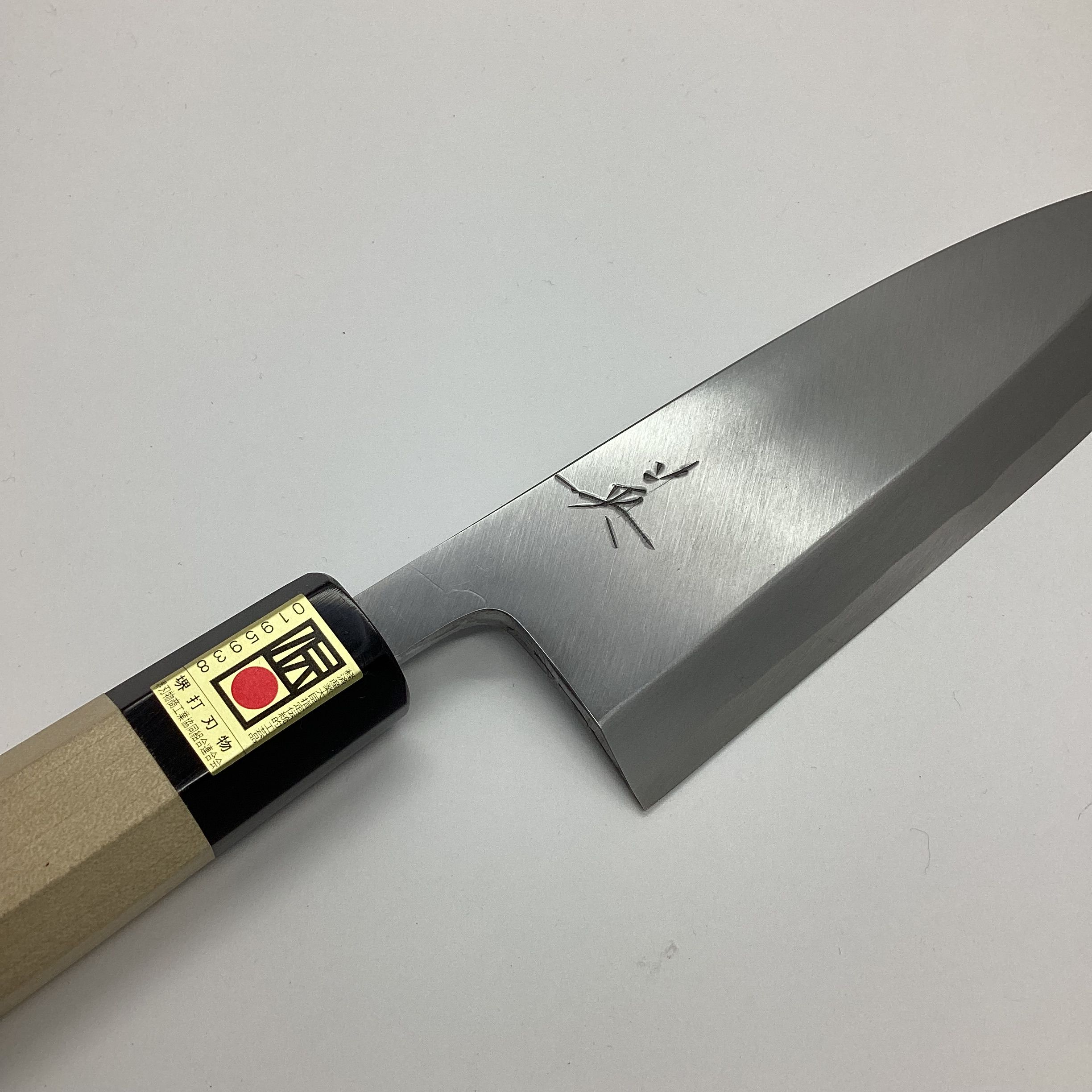 山本刃剣】54 英 出刃 180mm 青一 朴水牛柄 サヤ付き｜堺伝匠館